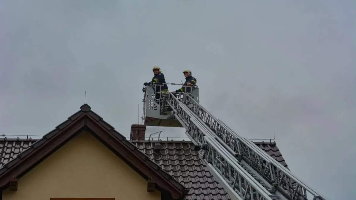 Pożar sadzy w kominie: Jak rozpoznać i zapobiec zagrożeniu? - Zdjęcie główne