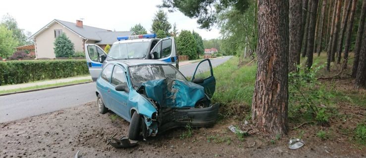 Pijany 21-latek z Ukrainy rozbił kradziony samochód  - Zdjęcie główne