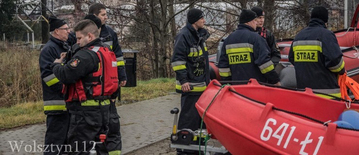 Substancja ropopochodna w zbiorniku retencyjnym - Zdjęcie główne