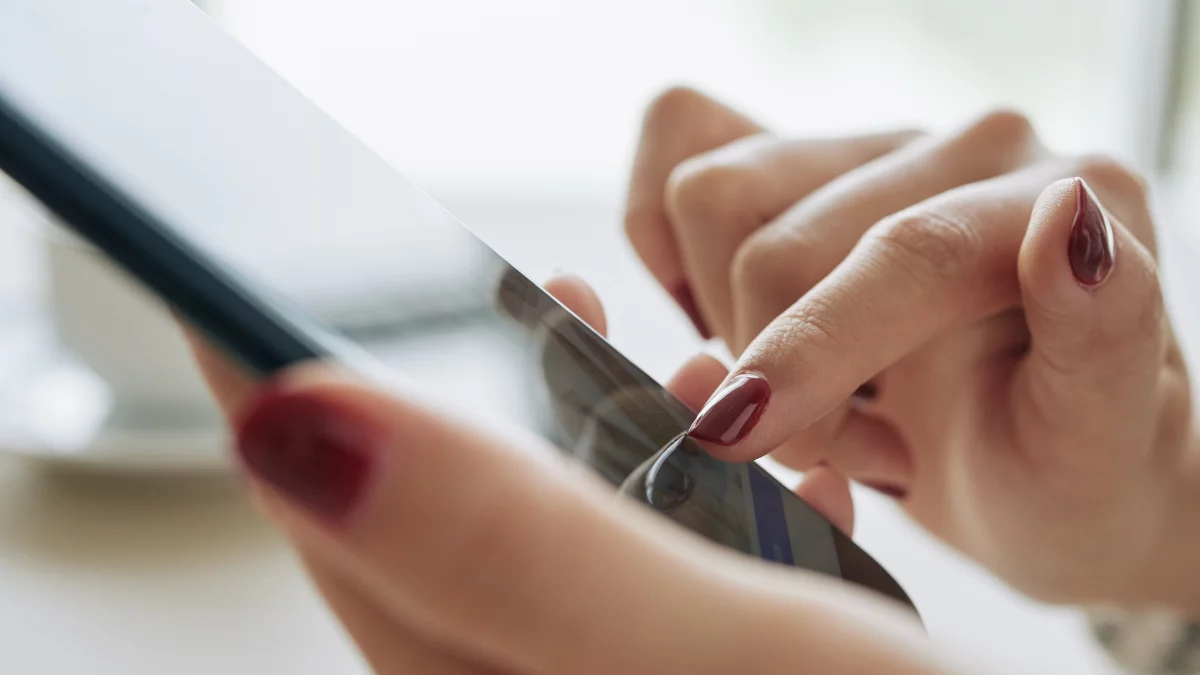 Odpis z księgi wieczystej w telefonie. Zapłacisz Blikiem, a dokument dostaniesz w minutę