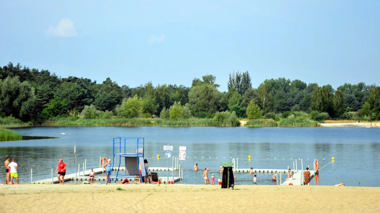 Poznańskie kąpieliska. Które działają i będzie można z nich skorzystać w ten długi weekend? - Zdjęcie główne