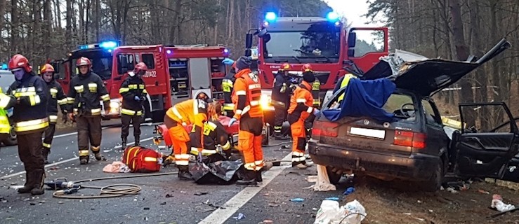 DK 11 zablokowana. Tragiczny wypadek z udziałem ciężarówki [ZDJĘCIA] - Zdjęcie główne