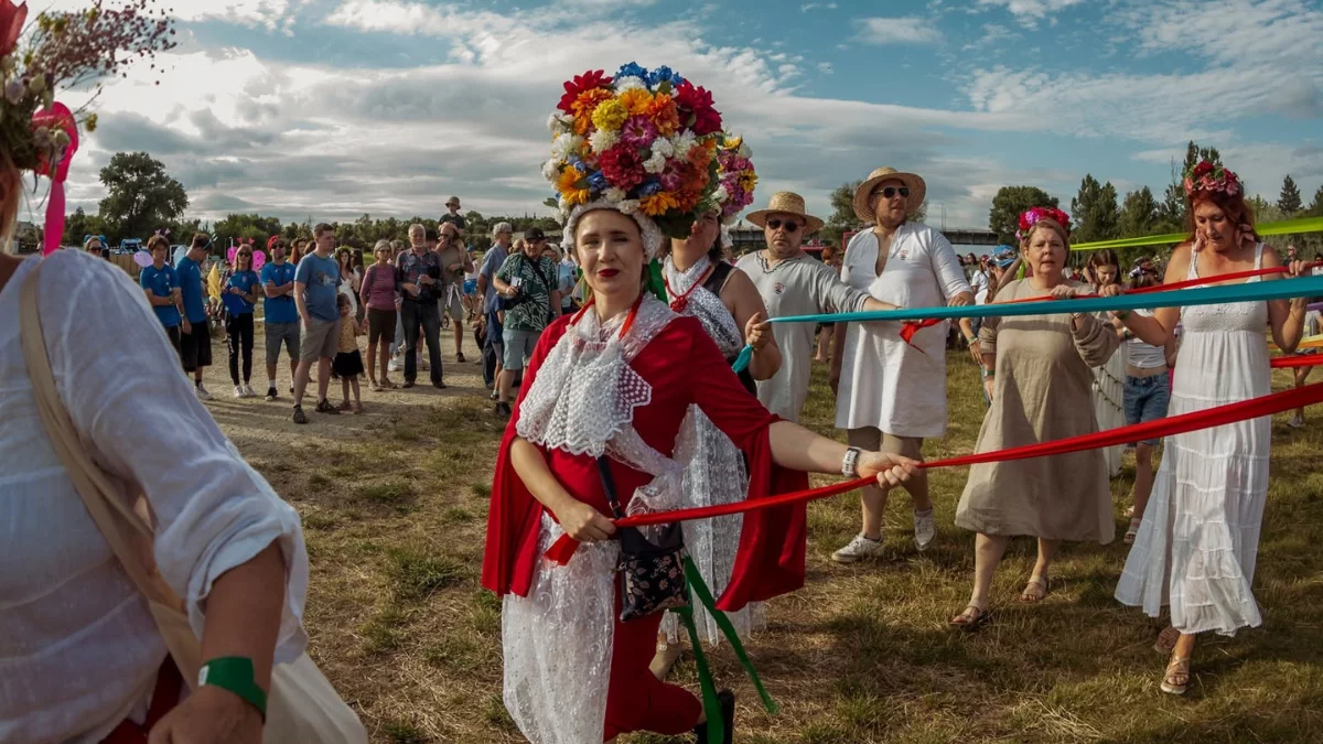 Świętowianki nad Wartą. Karol Okrasa, parada sobótkowa i widowiskowe pokazy ognia