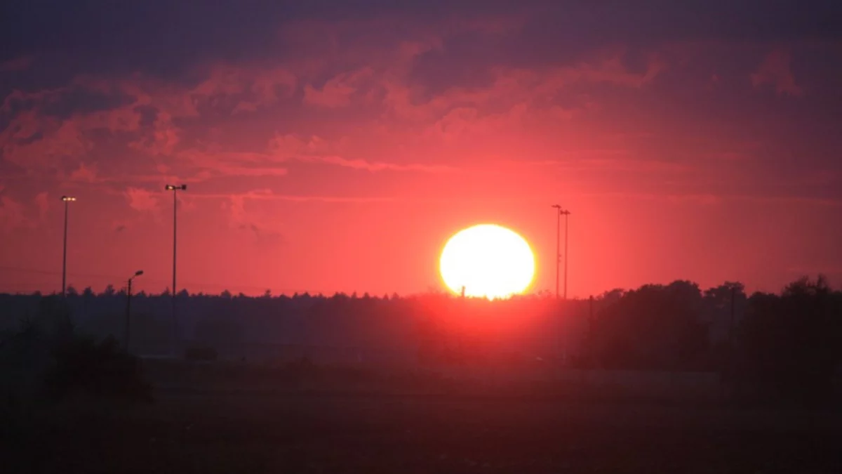 Najkrótszy dzień i najdłuższa noc w 2024 roku. Kiedy początek astronomicznej zimy? - Zdjęcie główne