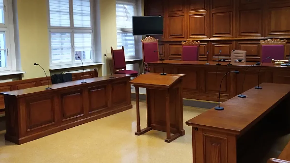 Zabił partnerkę, a sam okaleczył się. Sąd zdecydował o losie 57-latka z Kalisza