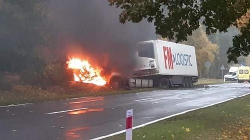 Tragiczny wypadek na trasie Kórnik-Śrem. Nie żyją 3 osoby - Zdjęcie główne